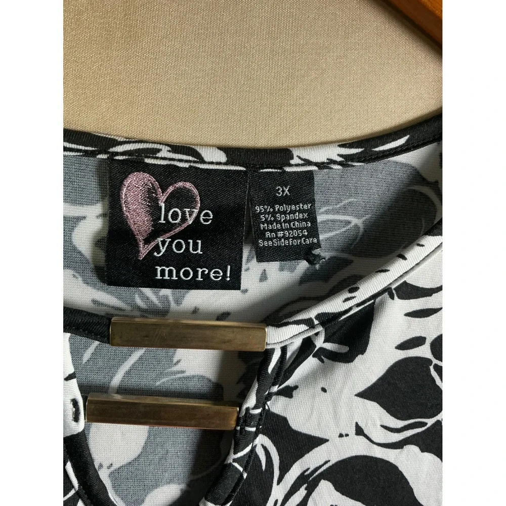 Love You‎ More Womens 3X Black White Floral Top Gold Hardware Short Sleeve
